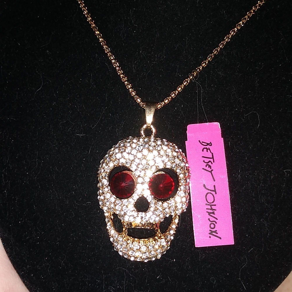 Betsey Johnson White Crystal Skull with Red Eyes Pendant Necklace - Picture 4 of 5